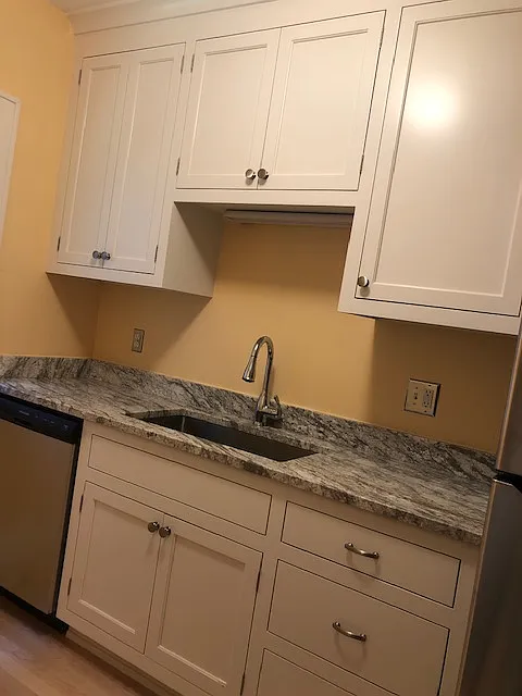 4428 N Oakland Ave — Photo 4