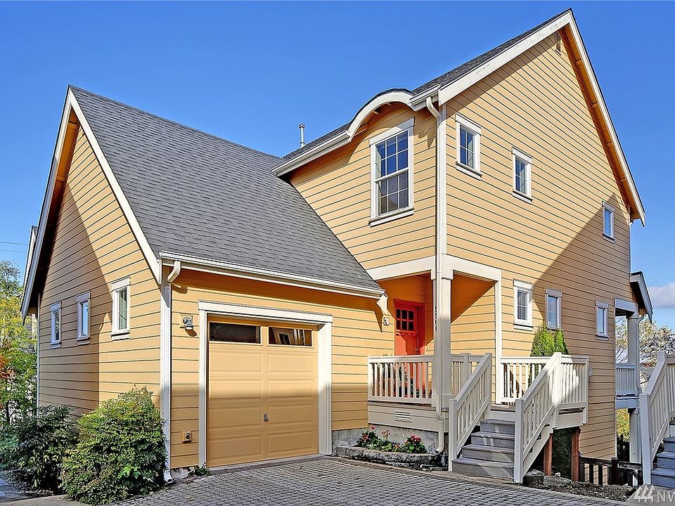 Welcome to this awesome stand alone single family home in the award winning green built High Point community.  Voted one of Seattle's best and most vibrant neighborhoods.  Located up a quiet private lane off 31st Ave SW.