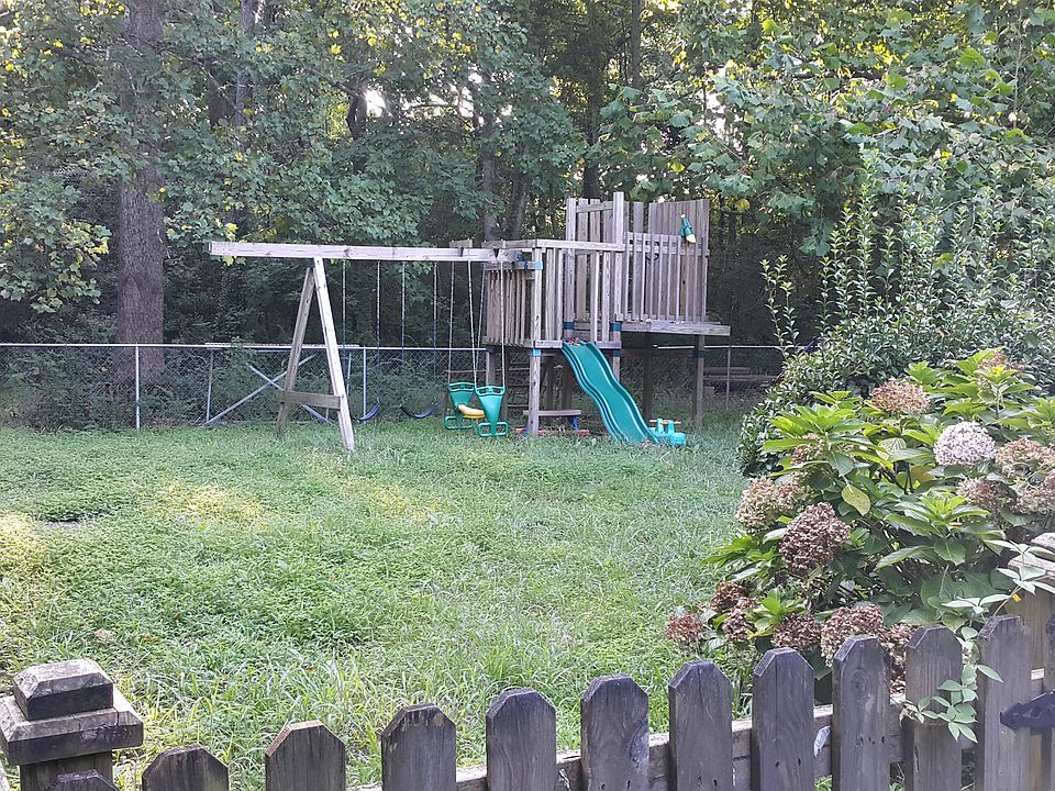 2nd image of 1751 Old Folkstone Rd