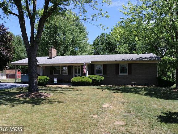 2nd image of 219 Fredericktowne Dr