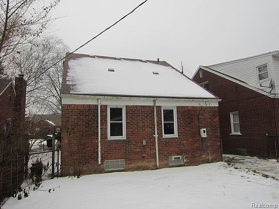 2nd image of 17700 Shaftsbury Ave