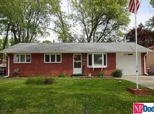 13524 Oak St, Omaha, NE 68144