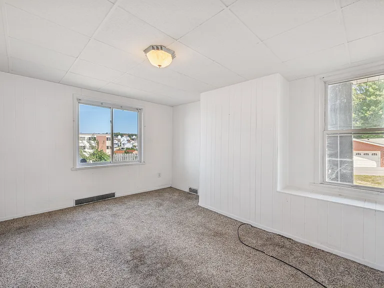 16 Eggers Ave #2 — Photo 4