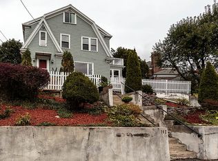 102 Stoneleigh Rd, Watertown, MA 02472