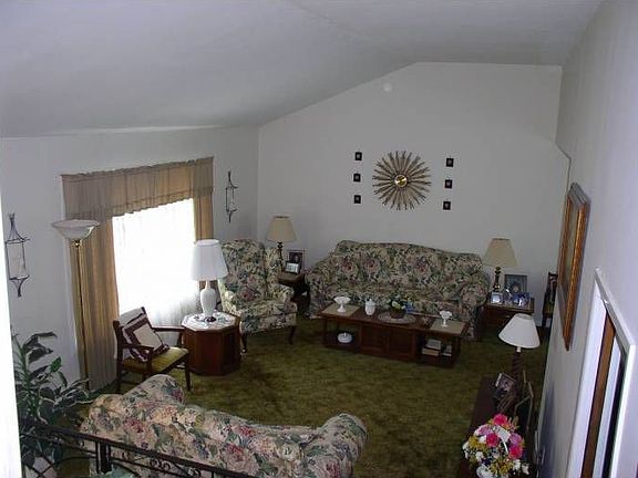 Vaulted Ceiling in LR