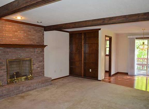 5th image of 304 Winchester Ct