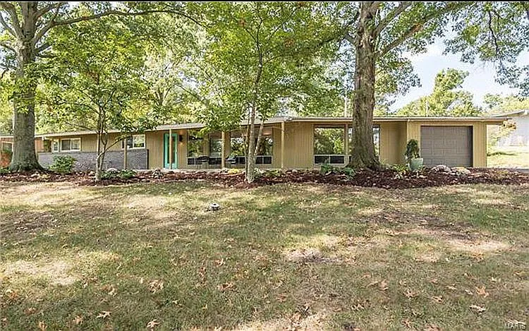 819 Kinyon Ct photo 1