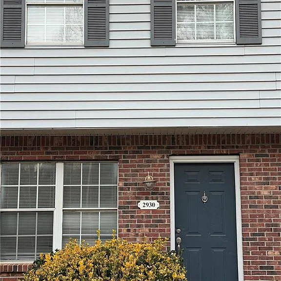2930 Spruce Cir — Photo 1