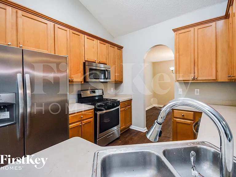 861 Summit Park Trl — Photo 7