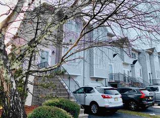 146 Oak St, Wood Ridge, NJ 07075