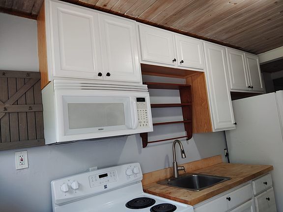 5th image of 336 E William St