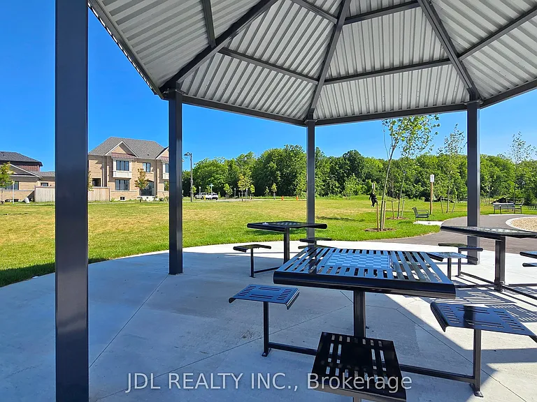 87 Albert Newell Dr — Photo 31