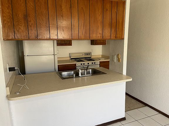 3rd image of 10613 Cuatro Vistas Dr #B