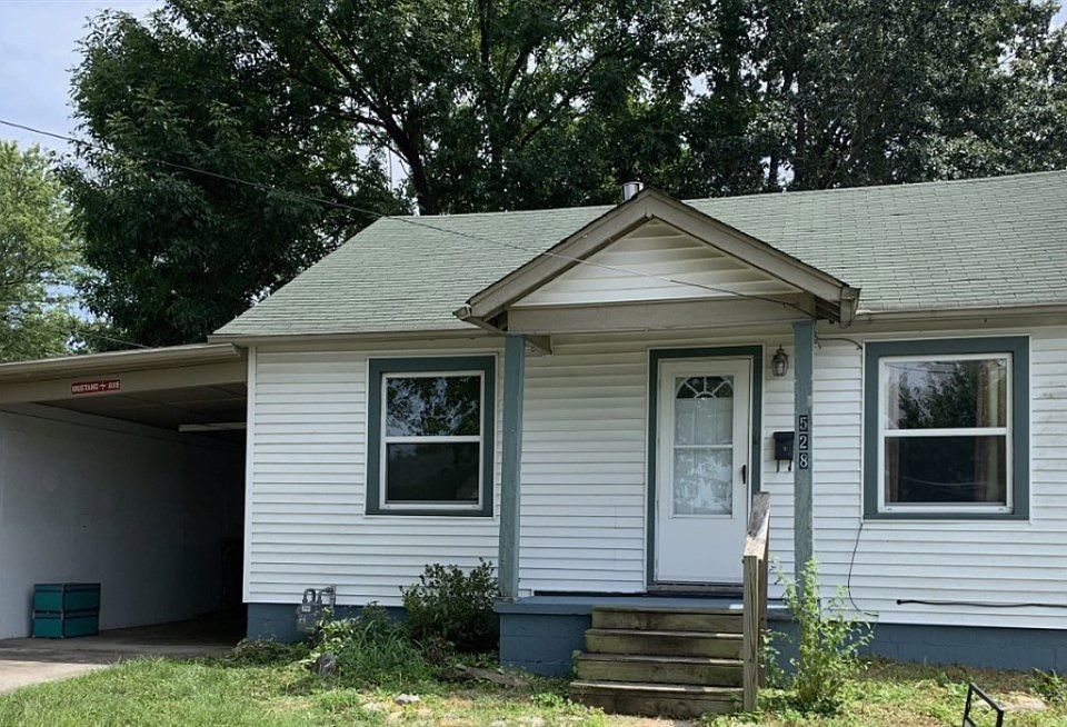 1st image of 528 E Maple Ave