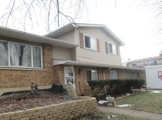 308 Lyons Dr, Bolingbrook, IL 60440