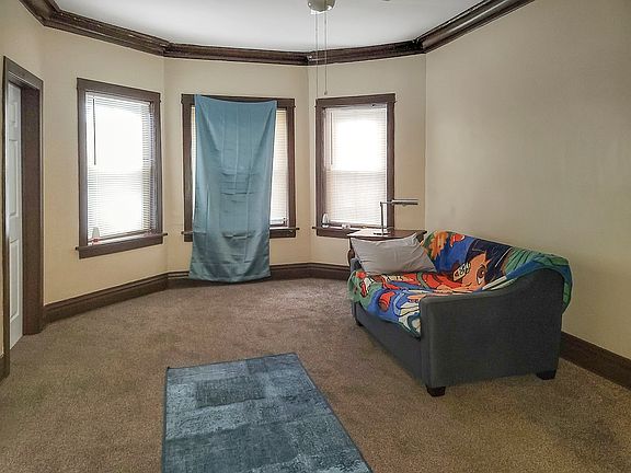 4th image of 11236 S Vernon Ave