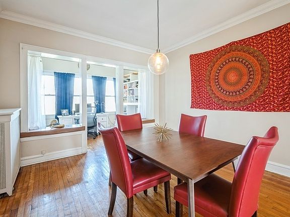 DiningRoom