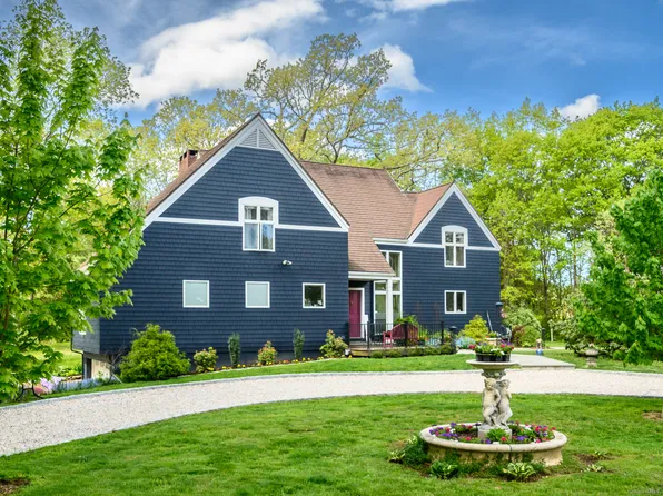 30 Studio Hill Circle, Kent, CT 06757