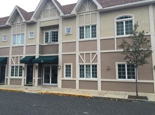 47 Church St APT 1E, Malverne, NY 11565