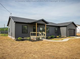 65 Copper Dr, Scott Depot, WV 25560