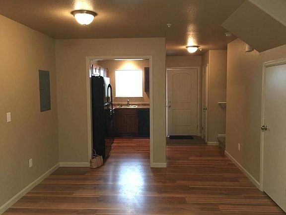 2nd image of 737 N Washington St APT 1