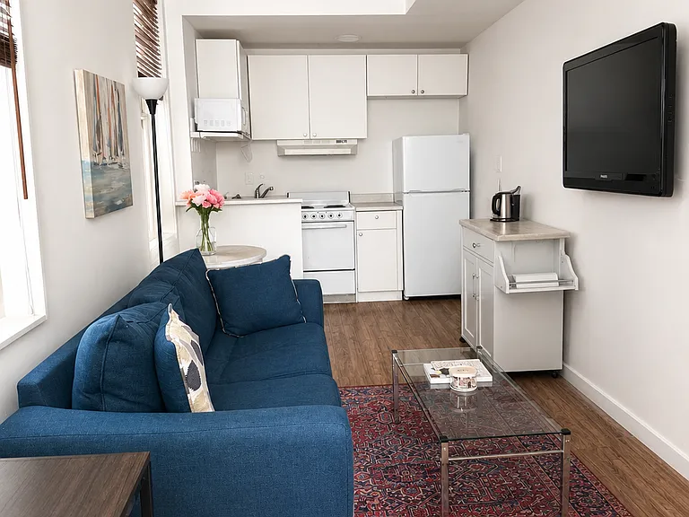 1901 E Lombard St #10 — Photo 2
