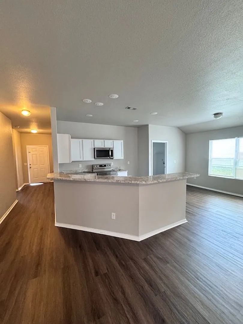 5041 Red Fox Trail — Photo 3