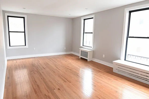 Rented by Bohemia Realty Group | media 8