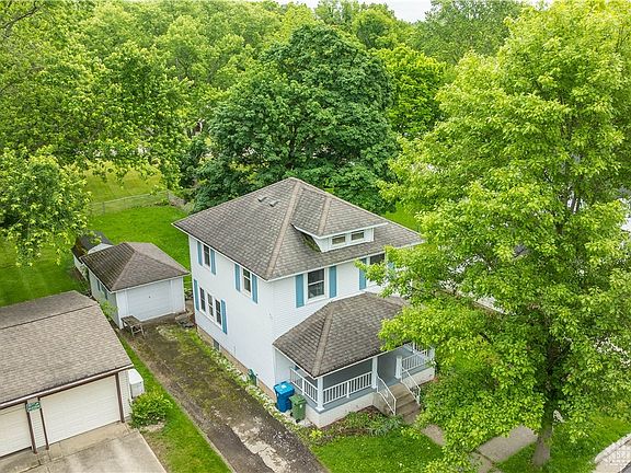2nd image of 812 Norwood Dr