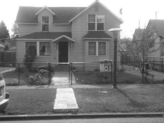 3rd image of 606 N Naches Ave