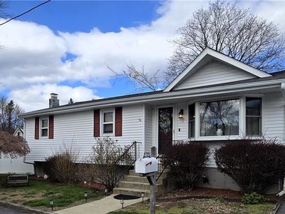 17 Jeffres St, North Providence, RI, 02904