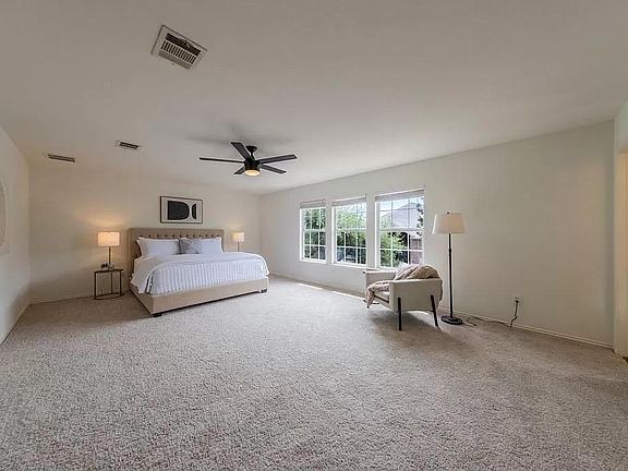 4th image of 2316 Cottontail Dr