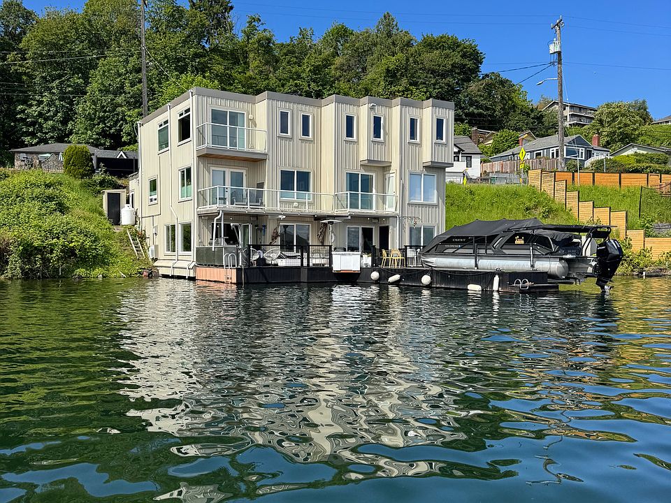Photo of home from Lake Washington
