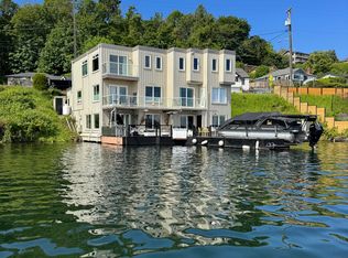 9704 Rainier Ave S, Seattle, WA 98118