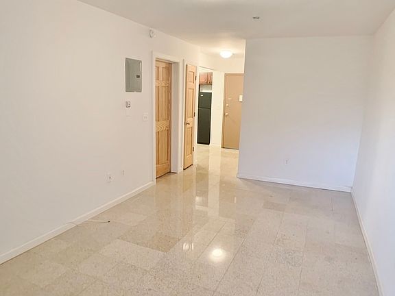 3rd image of 25-24 Broadway #3K