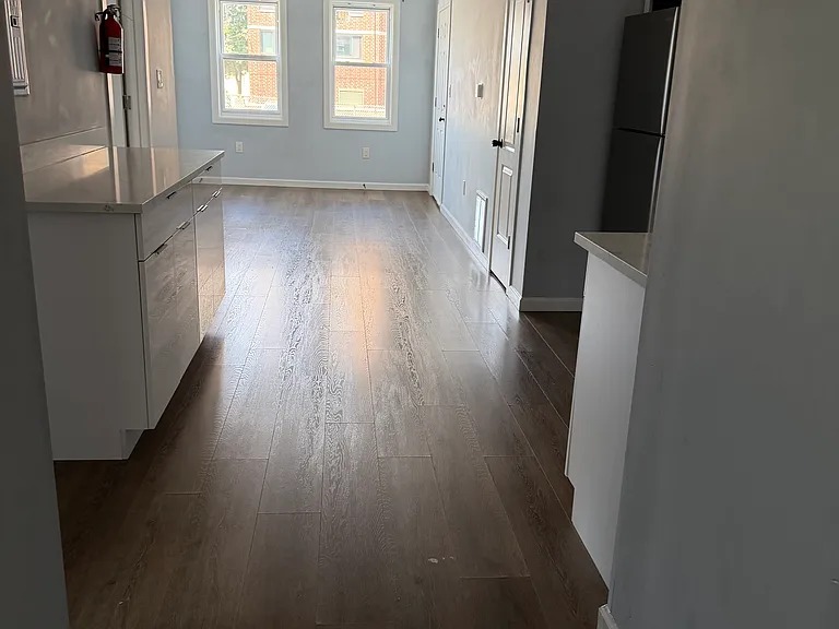 8 Green St #1 — Photo 4