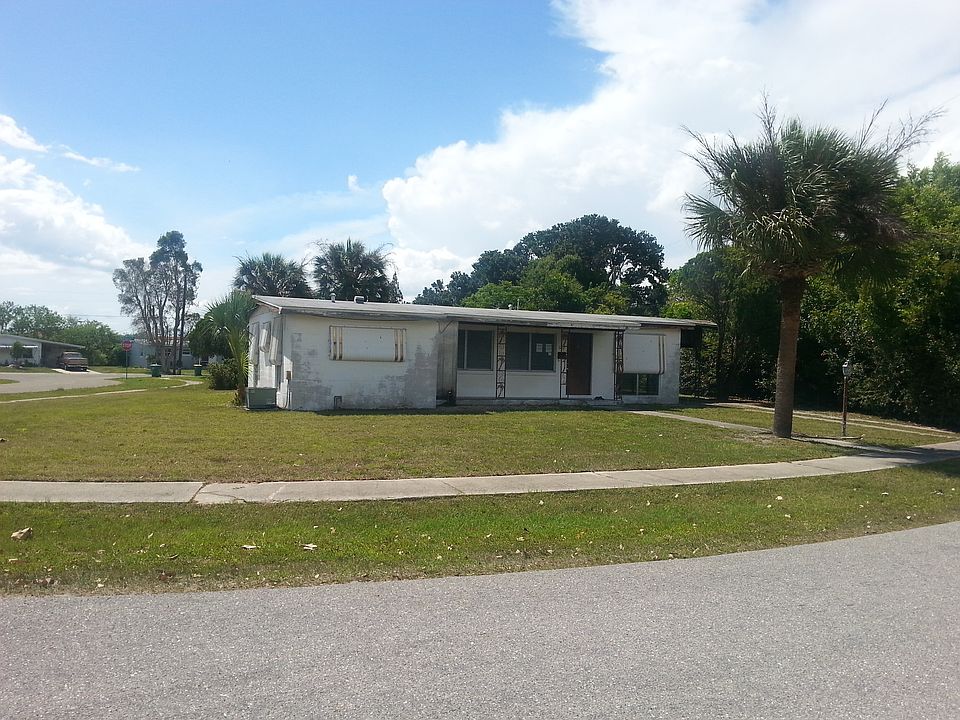 2nd image of 3289 Crestwood Dr