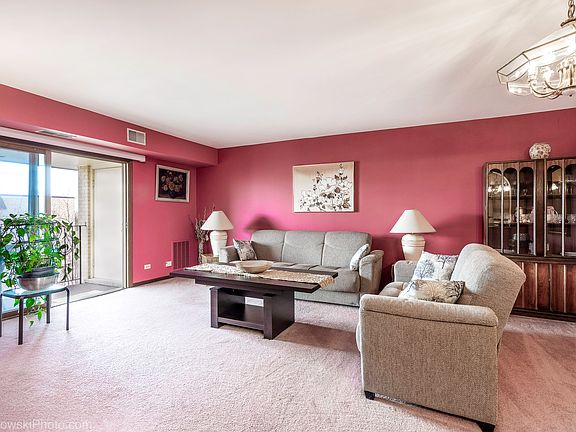 4th image of 6430 W Belle Plaine Ave APT 508