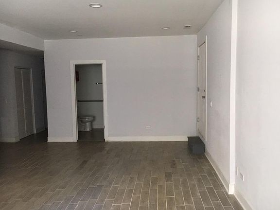 4th image of 5753 N Winthrop Ave #1