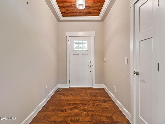 4th image of 142 Forest View Dr