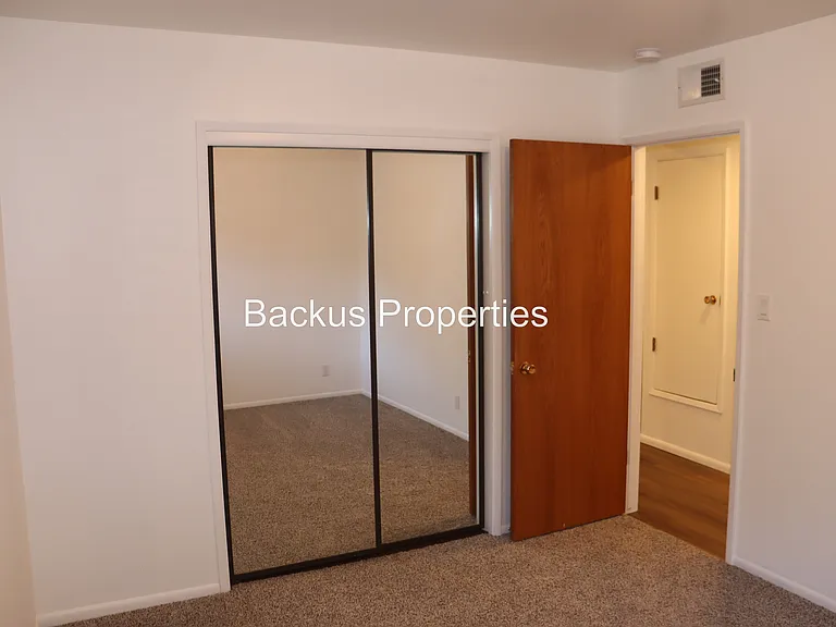 738 Carmelita Dr — Photo 10