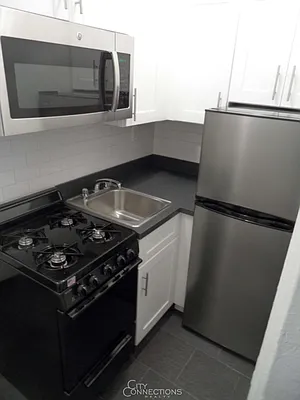 Rented by City Connections Realty | media 15