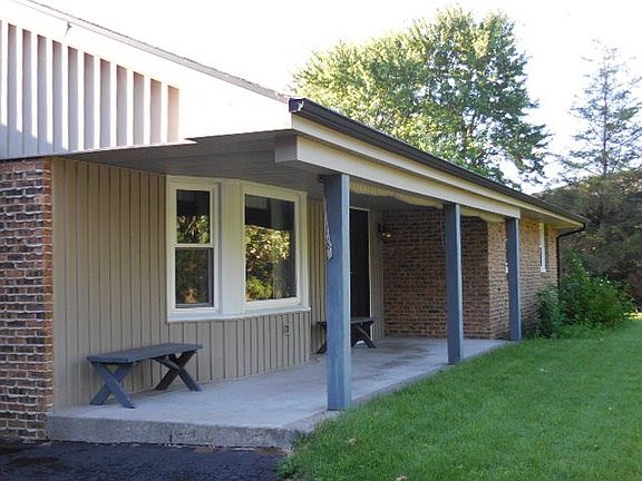 3rd image of 2929 Park Terrace Dr