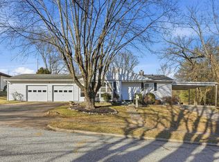 411 Eastview Dr, Bedford, IN 47421