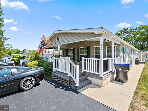 2nd image of 685 Farmland Way