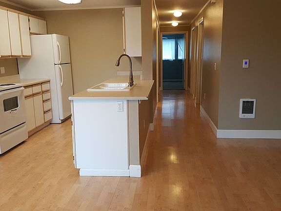 3rd image of 6046 SE Drake St APT 121