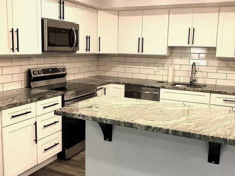 29 Stonehenge Cir #1 — Photo 8