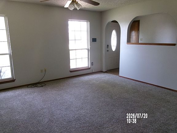 3rd image of 7905 NW Echo Rd