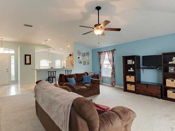 5th image of 804 S Edenbridge Way