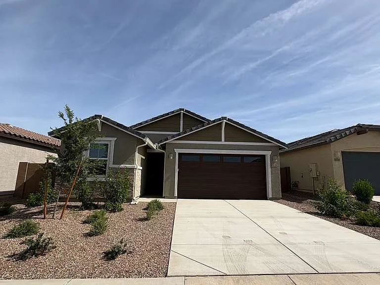 4738 E Kenneth Ln — Photo 2